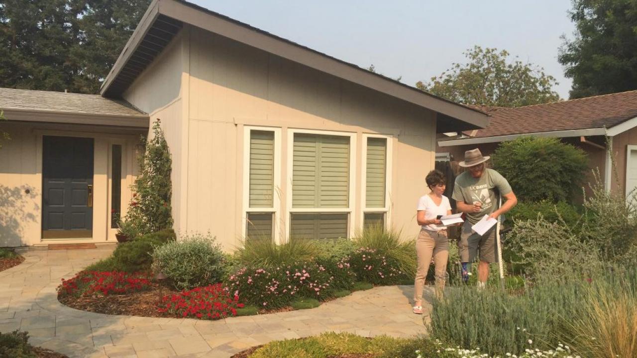 Image of Ria de Grassi's lawn-free front yard in which she incorporated many of the plants she purchased at the UC Davis Arboretum Teaching Nursery plant sales.